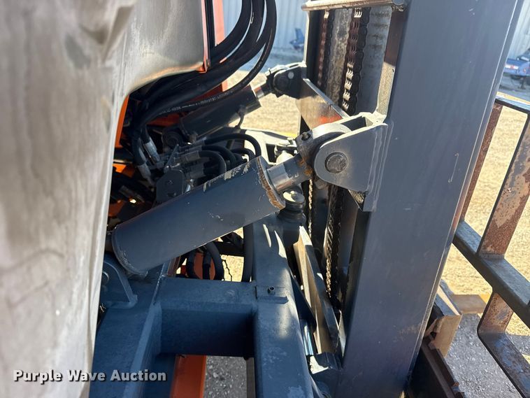 image for item EG1888 2006 Moffett M55 forklift