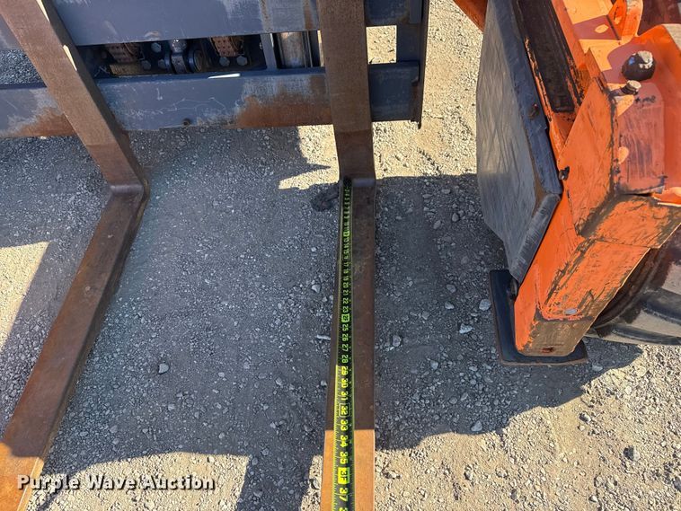 image for item EG1888 2006 Moffett M55 forklift