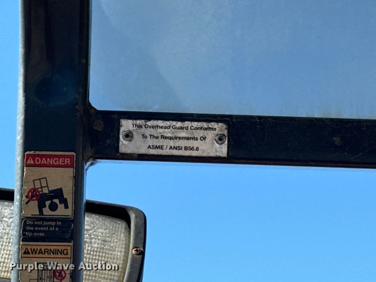 image for item EG1888 2006 Moffett M55 forklift