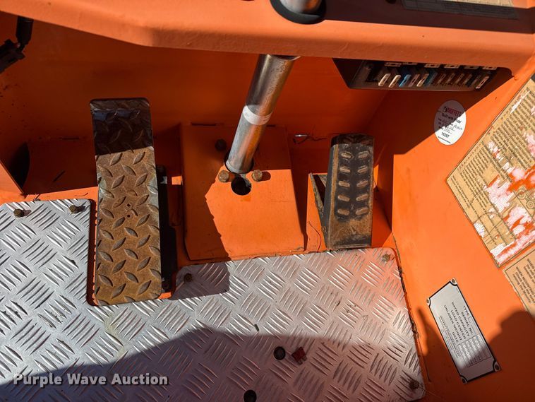 image for item EG1888 2006 Moffett M55 forklift