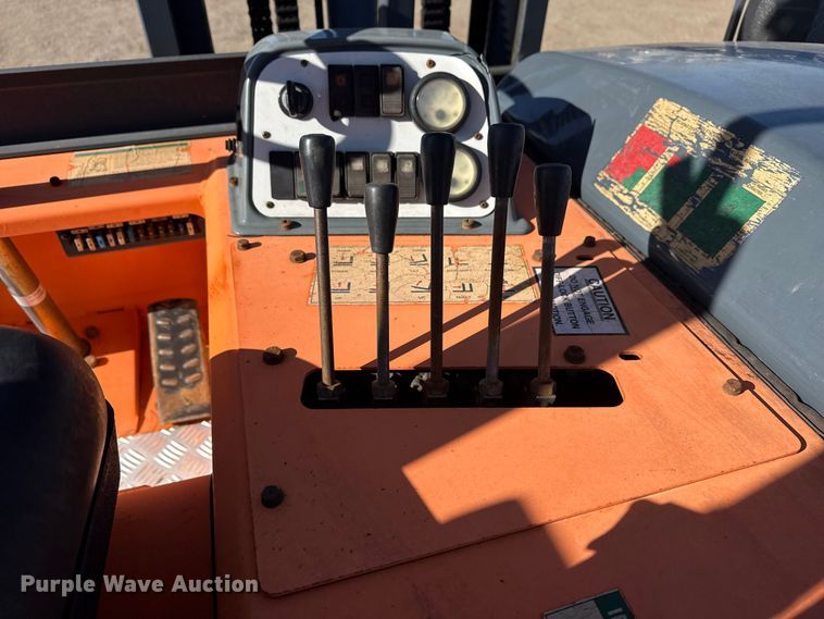 image for item EG1888 2006 Moffett M55 forklift