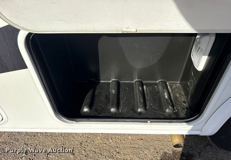 image for item EG1894 2011 Four Winds International Windsport 30Q RV