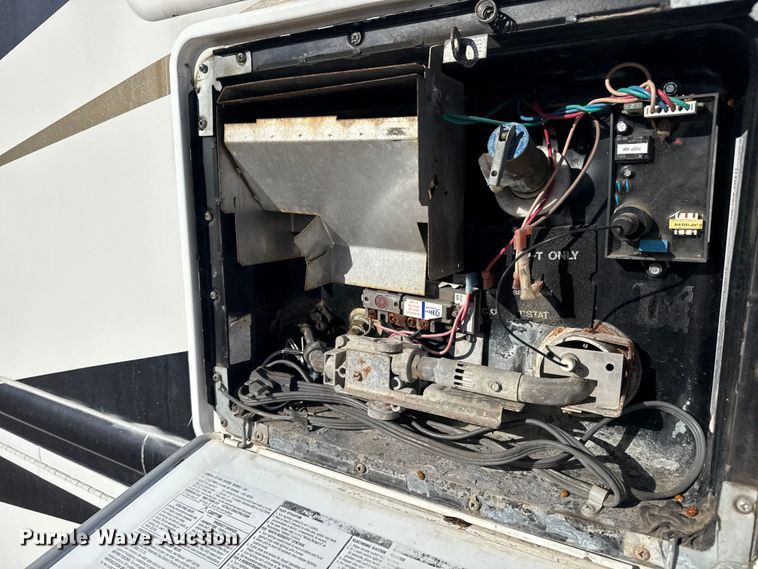 image for item EG1894 2011 Four Winds International Windsport 30Q RV