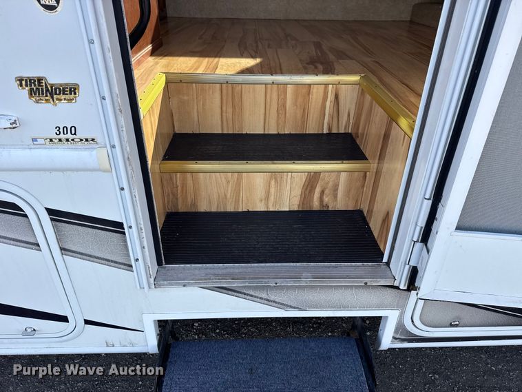 image for item EG1894 2011 Four Winds International Windsport 30Q RV