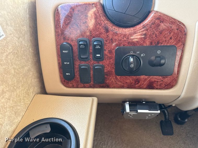 image for item EG1894 2011 Four Winds International Windsport 30Q RV