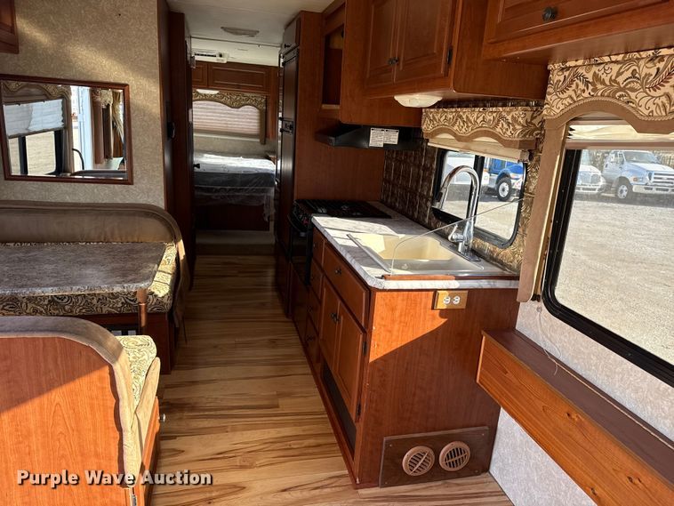 image for item EG1894 2011 Four Winds International Windsport 30Q RV