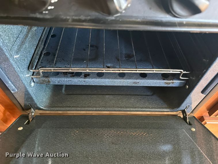 image for item EG1894 2011 Four Winds International Windsport 30Q RV