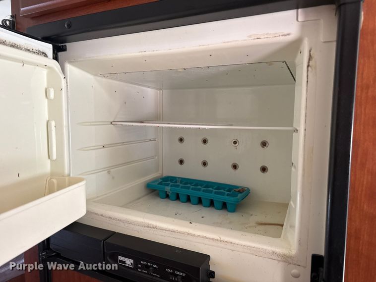 image for item EG1894 2011 Four Winds International Windsport 30Q RV