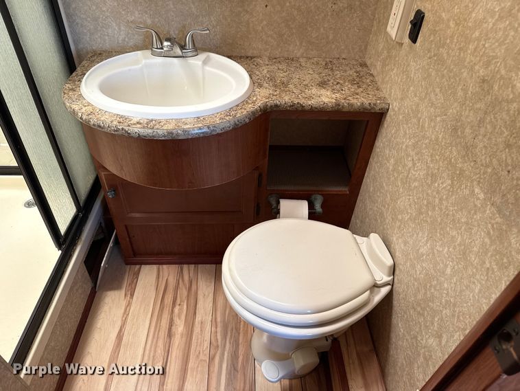 image for item EG1894 2011 Four Winds International Windsport 30Q RV