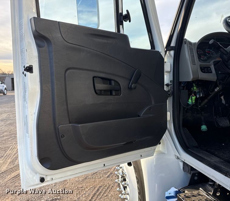 image for item EG1911 2018 International 4300 