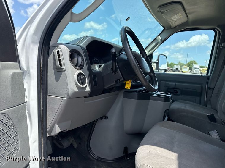 image for item EG5949 2012 Ford E450 box truck