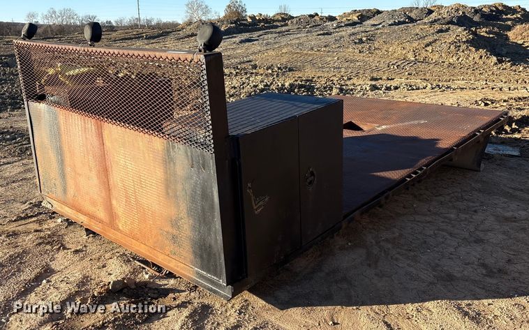 image for item EG8318 Flat bed