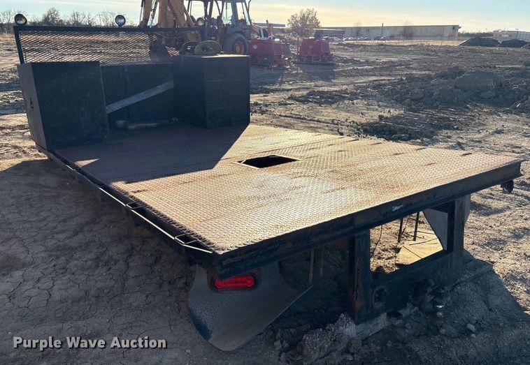 image for item EG8318 Flat bed