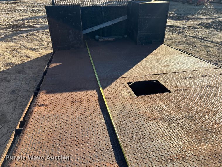 image for item EG8318 Flat bed