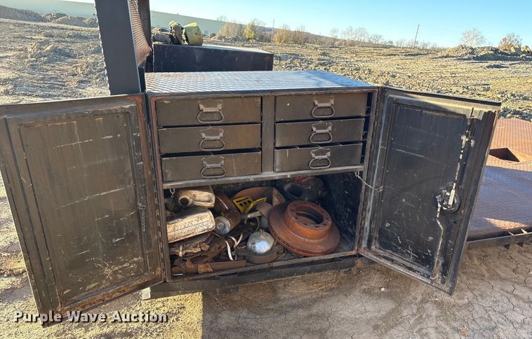 image for item EG8318 Flat bed