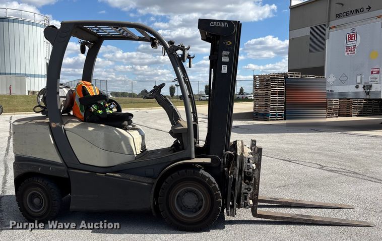 image for item EM6111 2012 Crown C51050-50 forklift