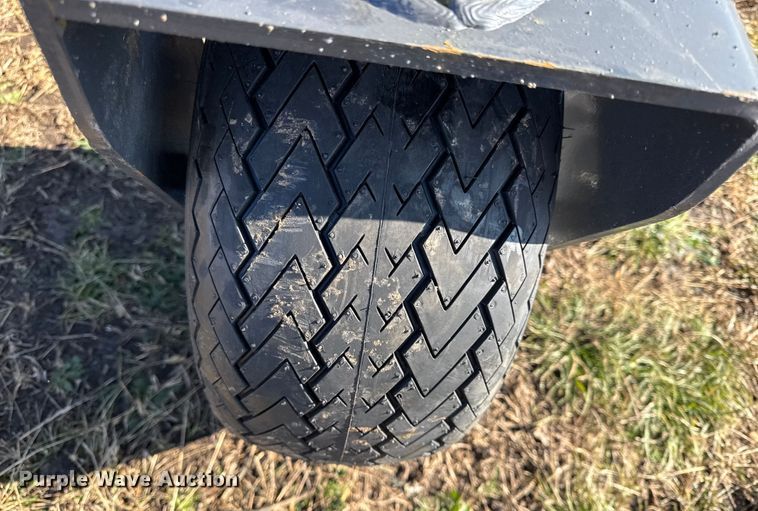 image for item EN0132 2024 LandHonor GM-12-96W skid steer grader