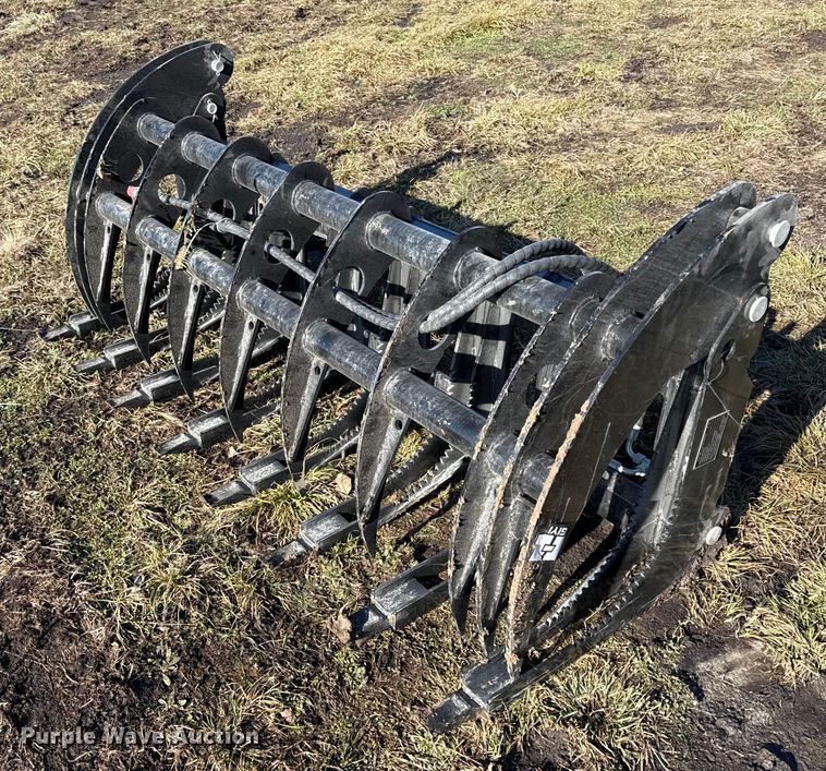 image for item EN0142 2025 Giyi CLG72 skid steer rock grapple bucket