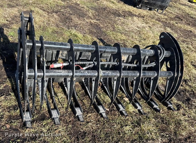 image for item EN0142 2025 Giyi CLG72 skid steer rock grapple bucket