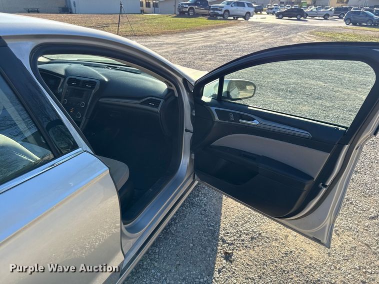 image for item EN0155 2017 Ford Fusion 