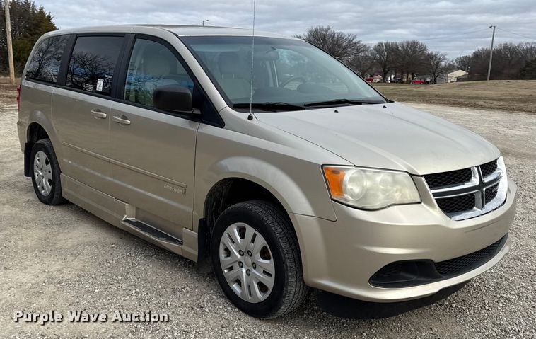 image for item EN0158 2014 Dodge Grand Caravan handicap accessible van