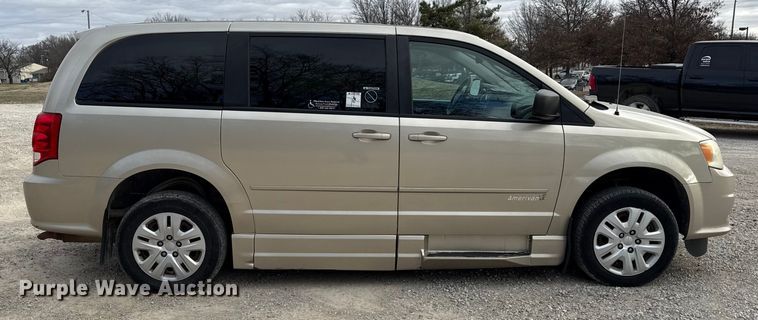 image for item EN0158 2014 Dodge Grand Caravan handicap accessible van