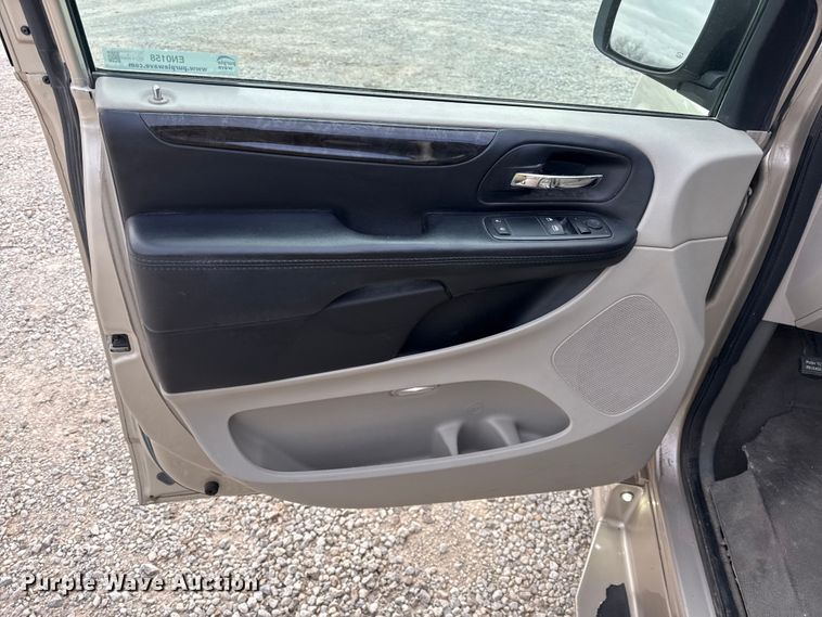 image for item EN0158 2014 Dodge Grand Caravan handicap accessible van