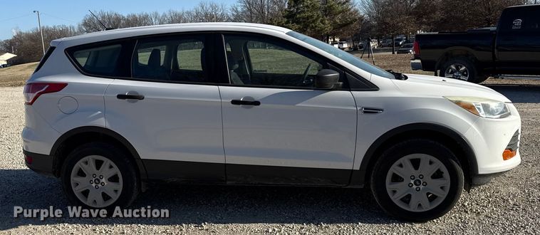 image for item EN0159 2016 Ford Escape SUV