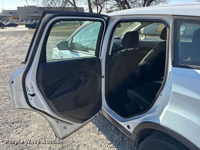 image for item EN0159 2016 Ford Escape SUV