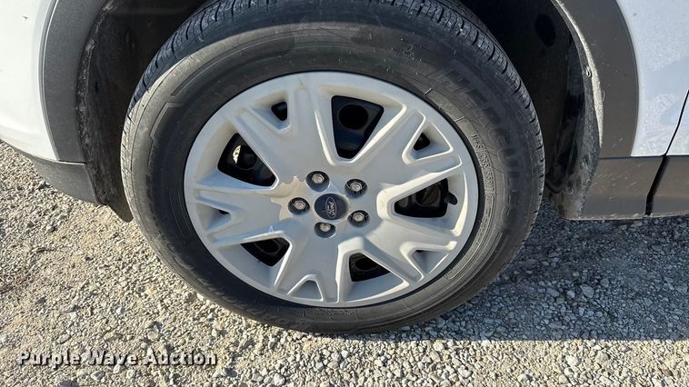 image for item EN0159 2016 Ford Escape SUV