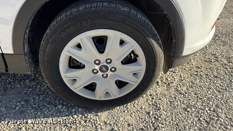 image for item EN0159 2016 Ford Escape SUV