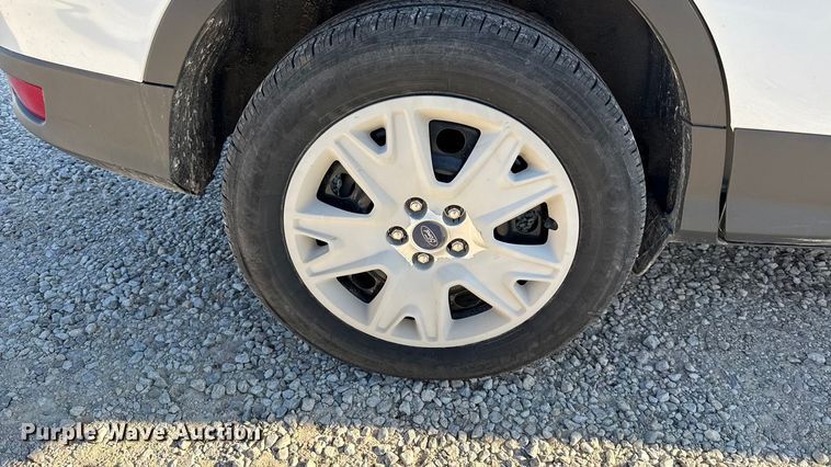 image for item EN0159 2016 Ford Escape SUV