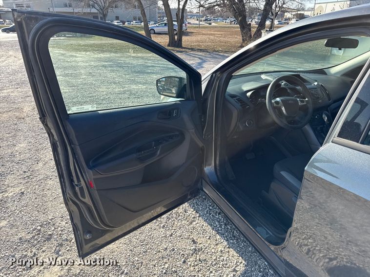 image for item EN0160 2016 Ford Escape SUV