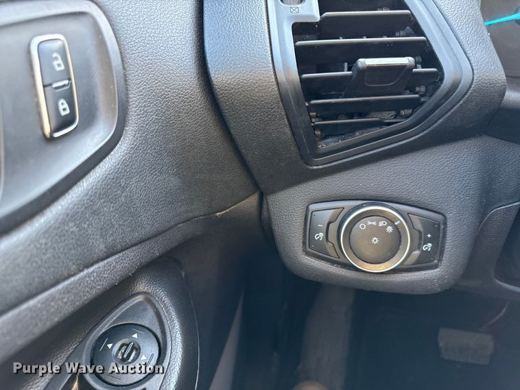 image for item EN0160 2016 Ford Escape SUV