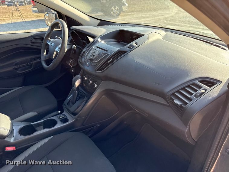 image for item EN0160 2016 Ford Escape SUV