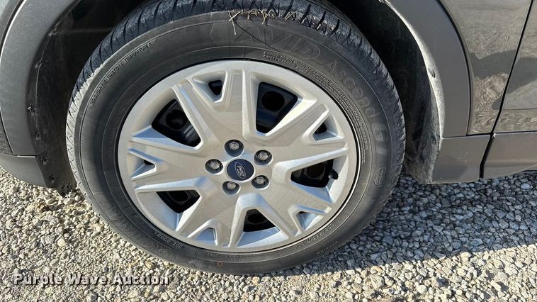 image for item EN0160 2016 Ford Escape SUV