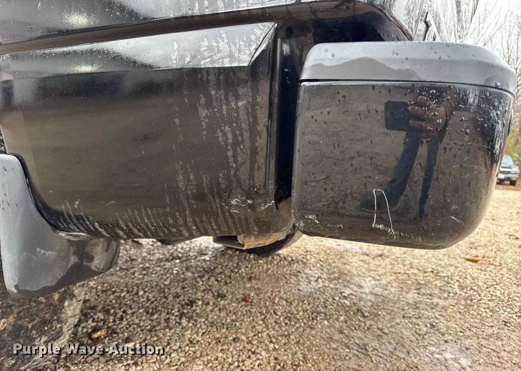 image for item EN0781 2017 Nissan Titan XD Crew Cab pickup truck