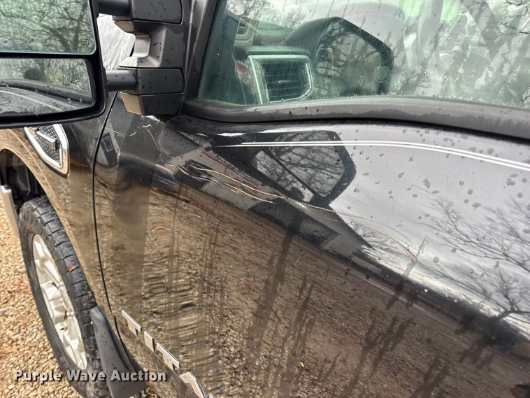 image for item EN0781 2017 Nissan Titan XD Crew Cab pickup truck