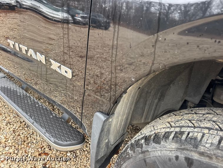 image for item EN0781 2017 Nissan Titan XD Crew Cab pickup truck