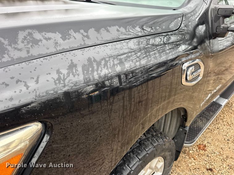 image for item EN0781 2017 Nissan Titan XD Crew Cab pickup truck