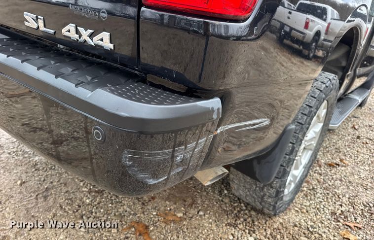 image for item EN0781 2017 Nissan Titan XD Crew Cab pickup truck