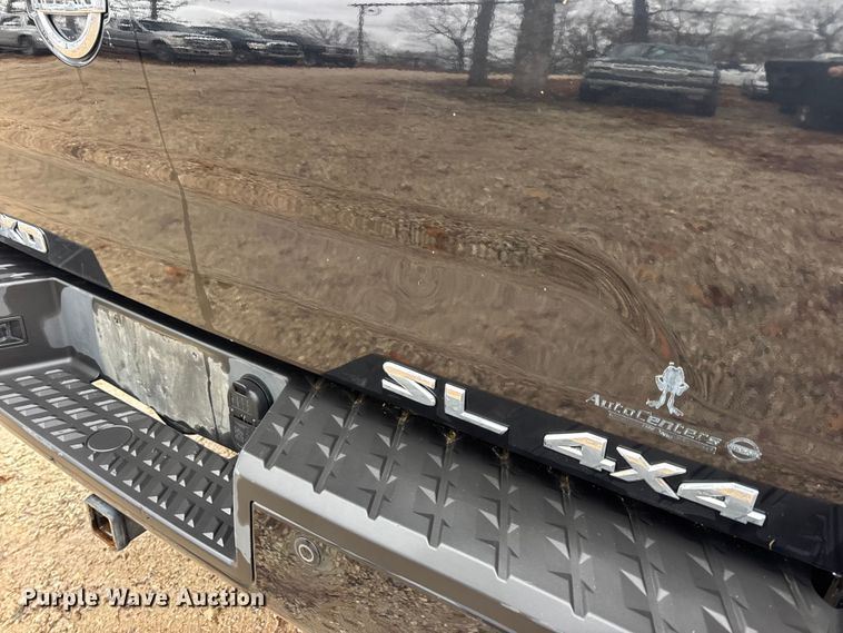 image for item EN0781 2017 Nissan Titan XD Crew Cab pickup truck