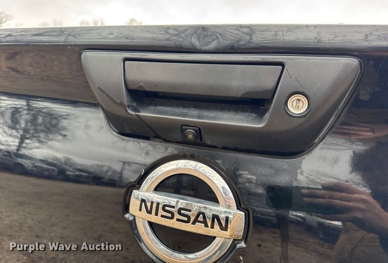 image for item EN0781 2017 Nissan Titan XD Crew Cab pickup truck