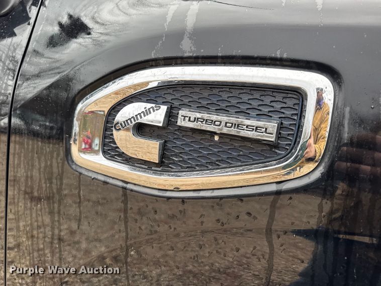 image for item EN0781 2017 Nissan Titan XD Crew Cab pickup truck