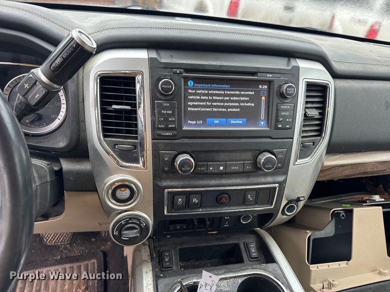 image for item EN0781 2017 Nissan Titan XD Crew Cab pickup truck