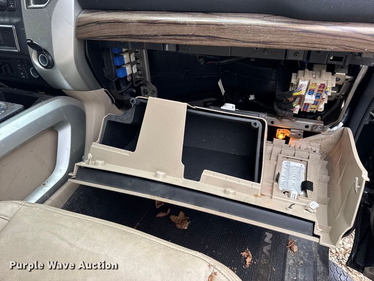 image for item EN0781 2017 Nissan Titan XD Crew Cab pickup truck