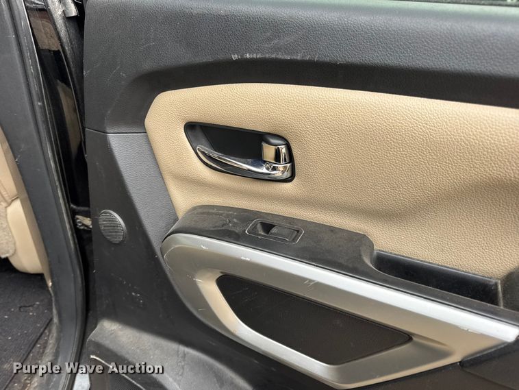 image for item EN0781 2017 Nissan Titan XD Crew Cab pickup truck