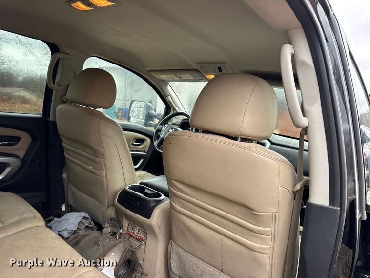 image for item EN0781 2017 Nissan Titan XD Crew Cab pickup truck