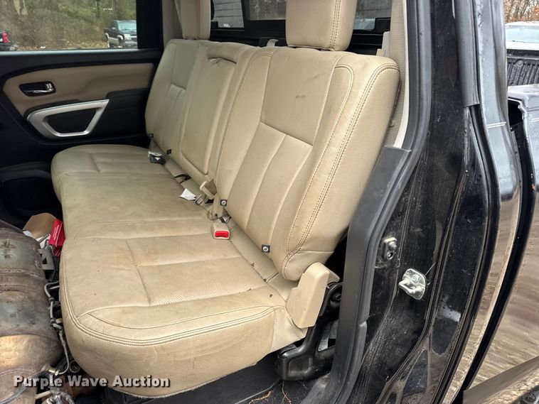 image for item EN0781 2017 Nissan Titan XD Crew Cab pickup truck