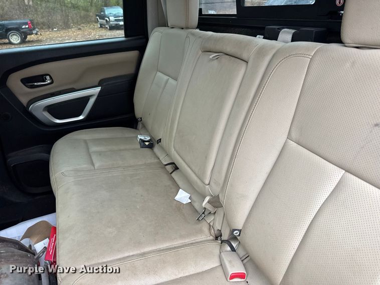 image for item EN0781 2017 Nissan Titan XD Crew Cab pickup truck